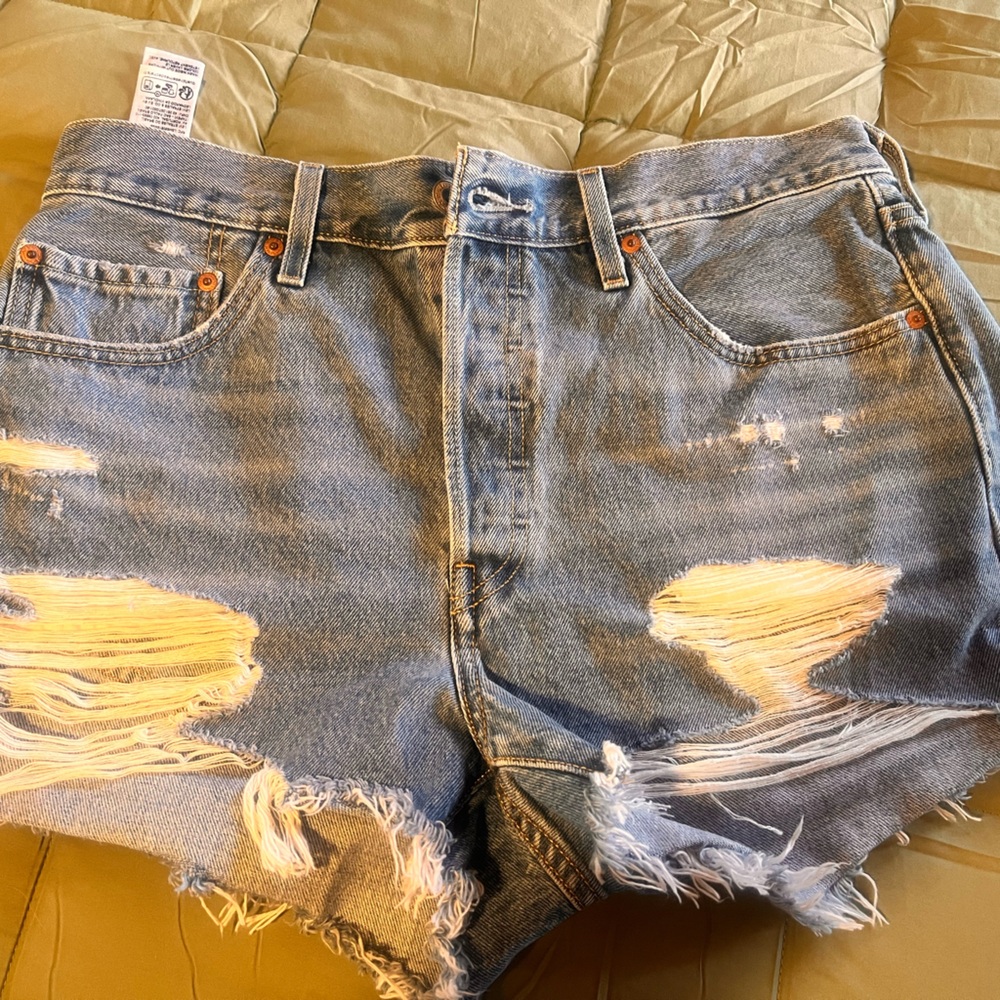 Levi’s 501 distressed Jean shorts